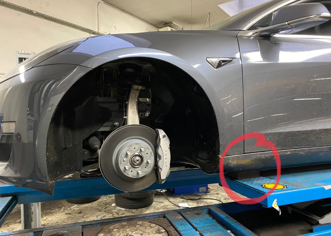 6DD36637-BEB2-4242-8355-371E261C1E85