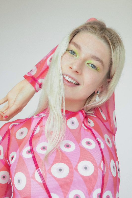 hunter-schafer-in-cosmopolitan-magazine-august-2019-3