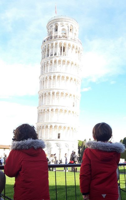 TREN A PISA, CATEDRAL Y PASEO NOCTURNO POR FLORENCIA. - Florencia y Pisa 2021 con niños (2)