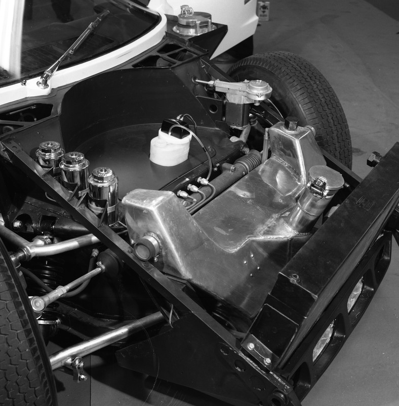 138116-67FordGTNYDetailsApril1964
