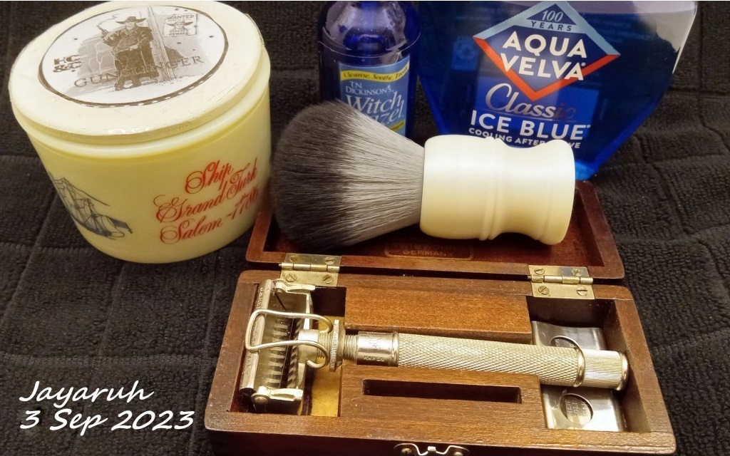 [Image: sos230903.jpg]