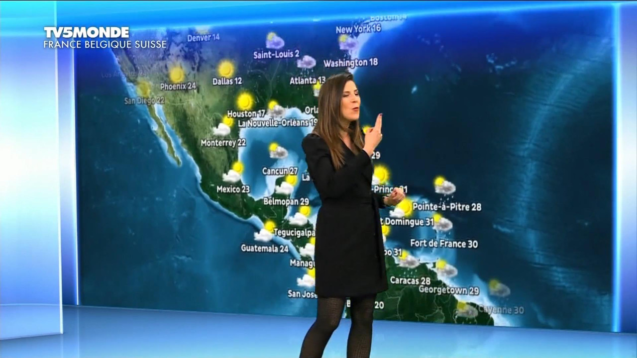 Daniela Prepeliuc 291120.mp4_snapshot_00.54_[2020.11.29_18.53.07]