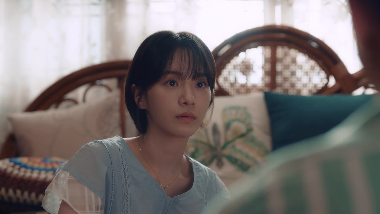 It's Okay to Not Be Okay (2020) Season 1 [Hindi] WebRip 480p 720p ESub - Complete Screenshot