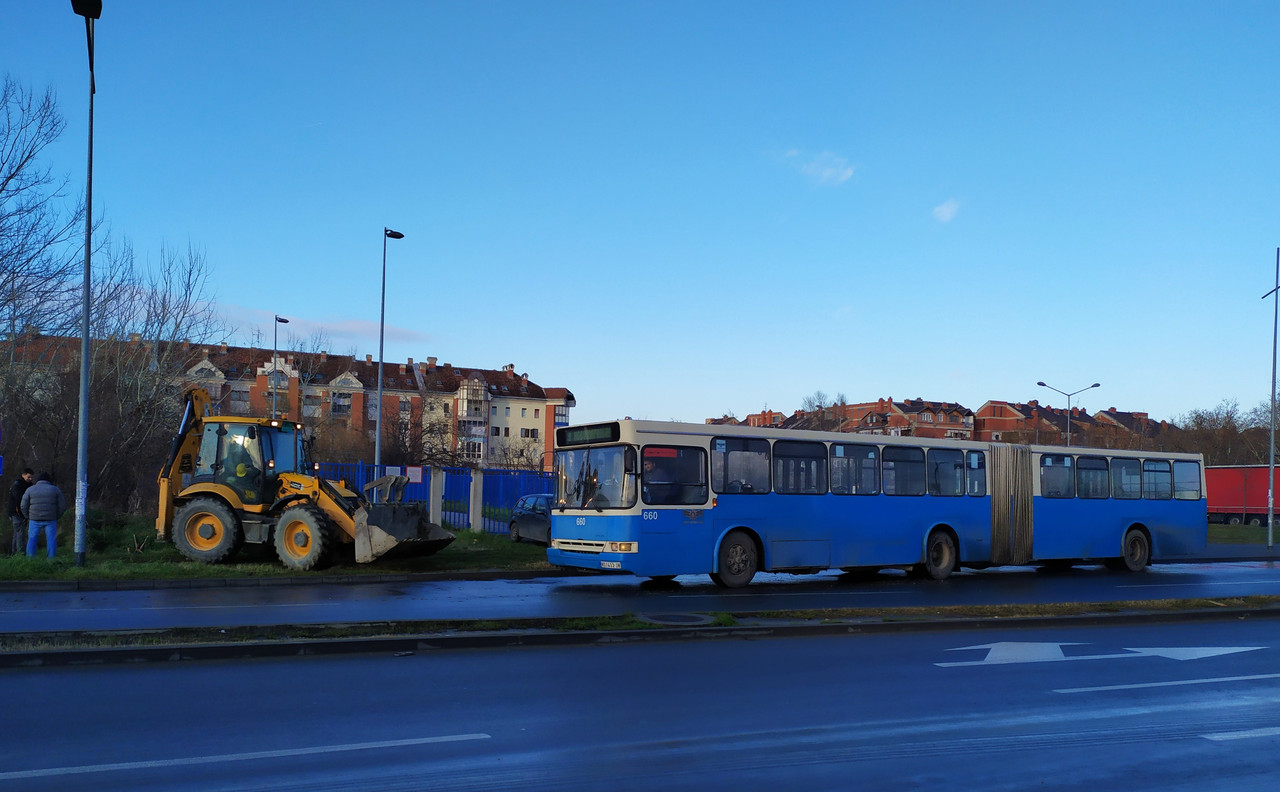 #660 & JCB