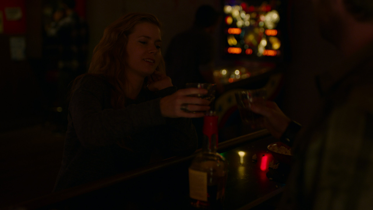 Ostré predmety S01E01 Časť 1 mkv snapshot 00 35 02 100