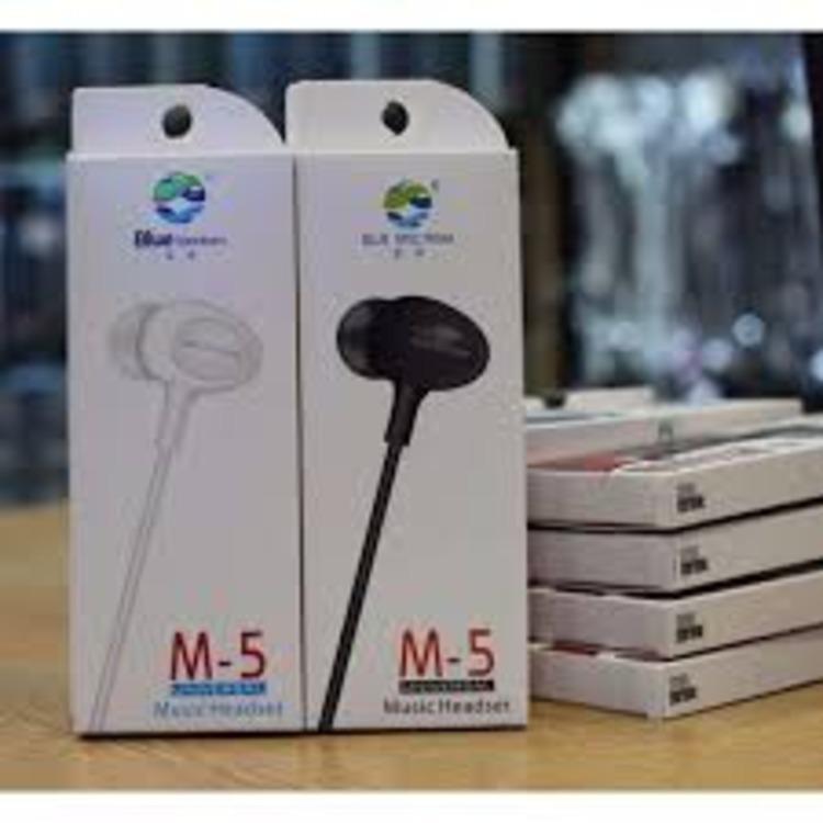 Wired Earphones front view