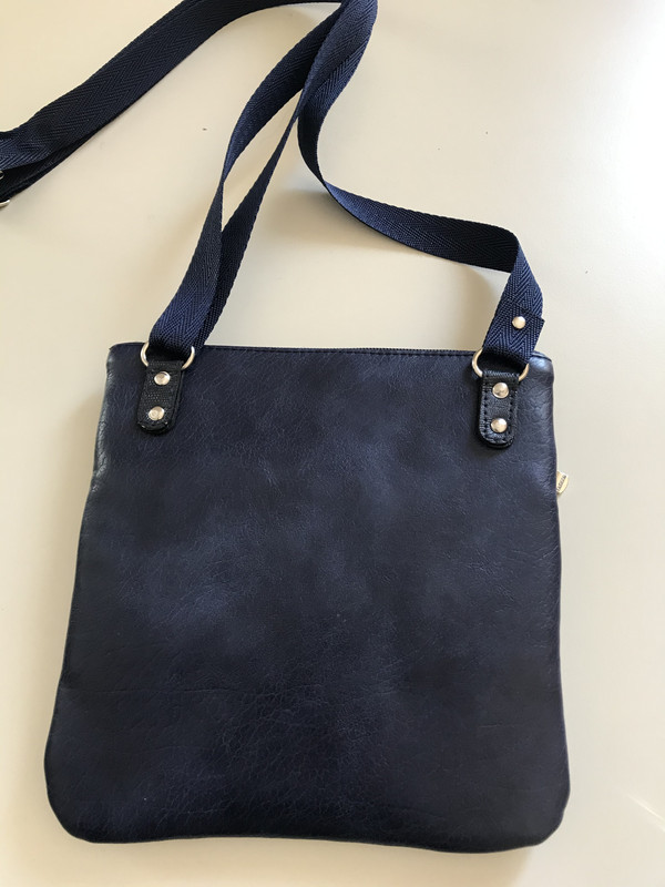 D86D5E18-4D8B-484B-9DC2-6FFDEC951180