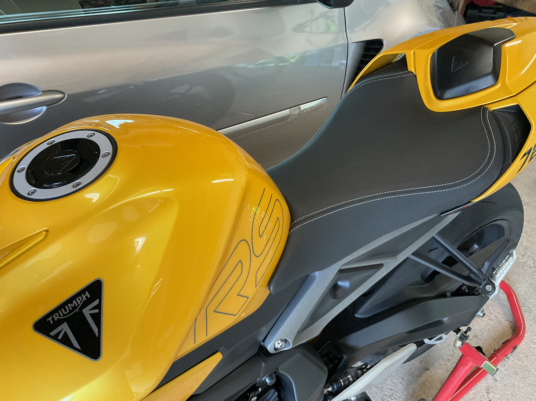 C0C0C0CF-07C9-406C-90FB-6D2DA64EDC23