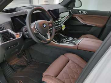 2025 interior BMW M5