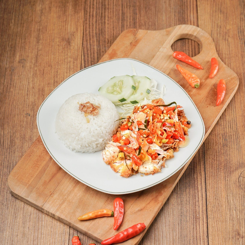 Ayam Geprek DBC, pilihan tempat makan siang enak dekat Malioboro.