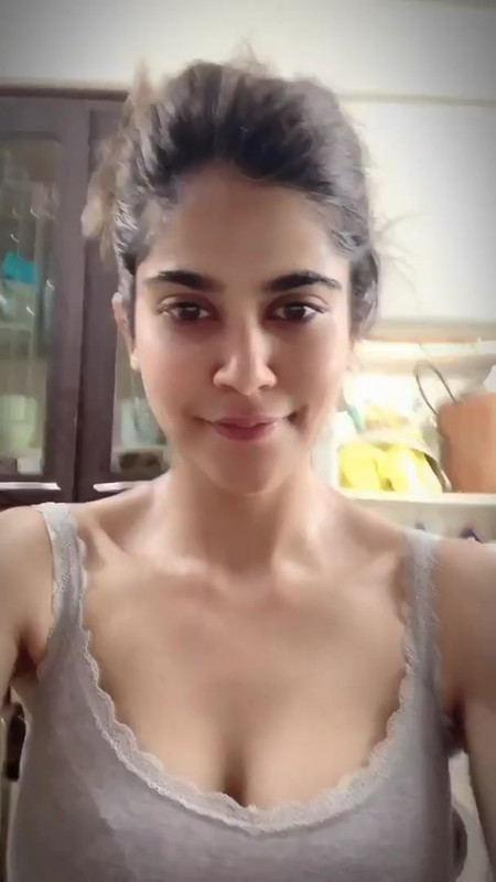 [Image: Actress-Aaditipohankar-76.jpg]