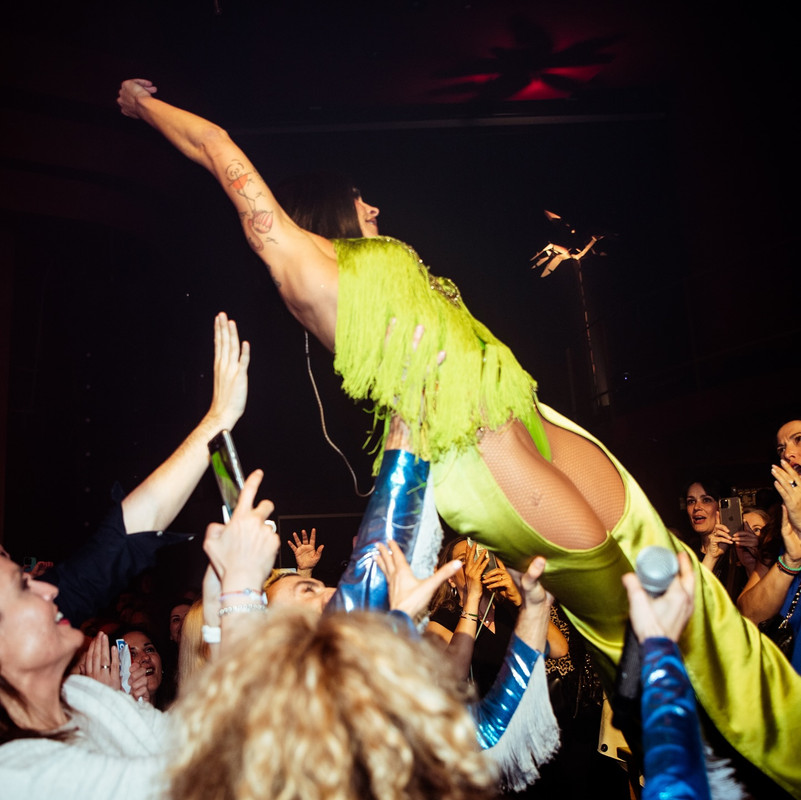 Photo by 🪩 El Bingo para Señoras de @lorenacastell 🪩 on August 15, 2025. Puede ser una imagen de 3 p