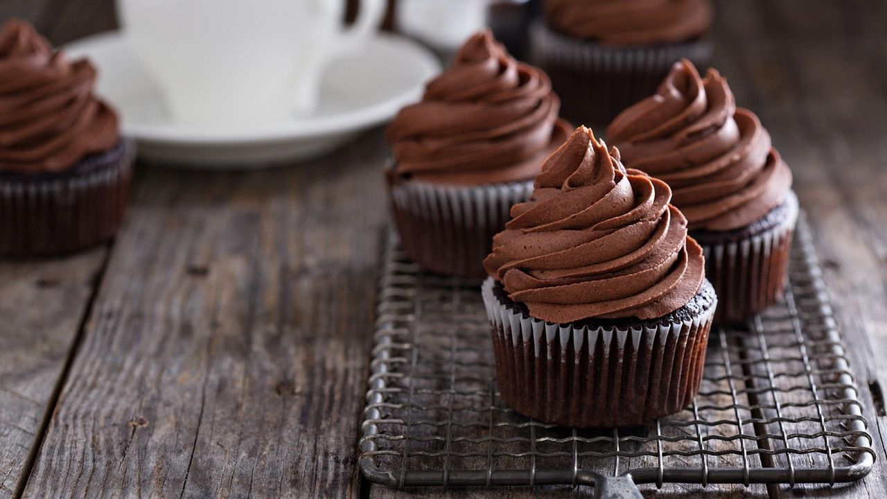 ¿Cómo hacer cupcakes de chocolate en microondas? Descubre la receta perfecta