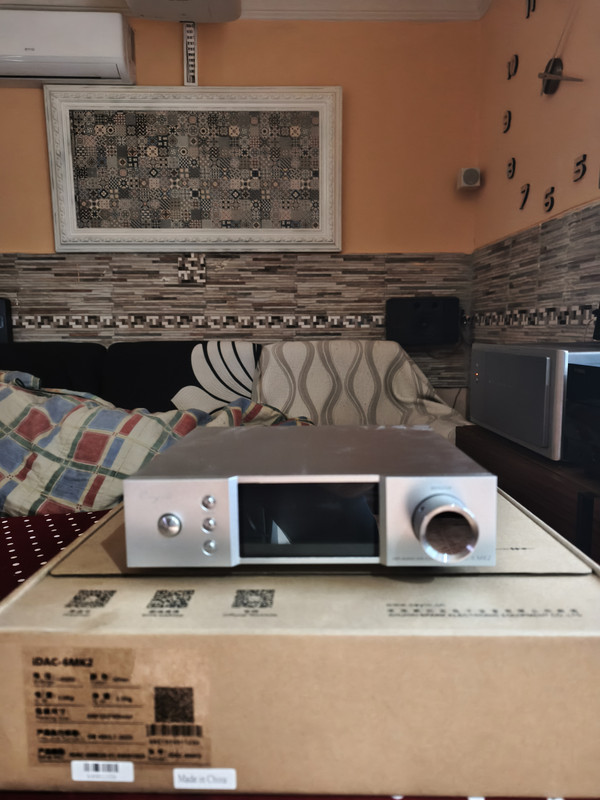 1 cayin delantera sobre caja wallapo