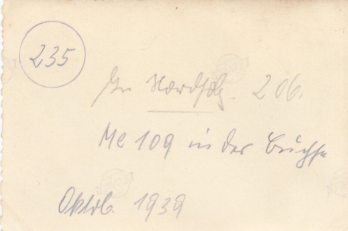 3173, Privat Foto eine Me 109 auf dem Rollfeld Oktober 1939 ! (1)