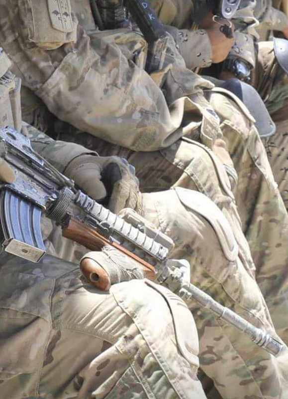 41945878_2080360561998415_515369382298255360_n