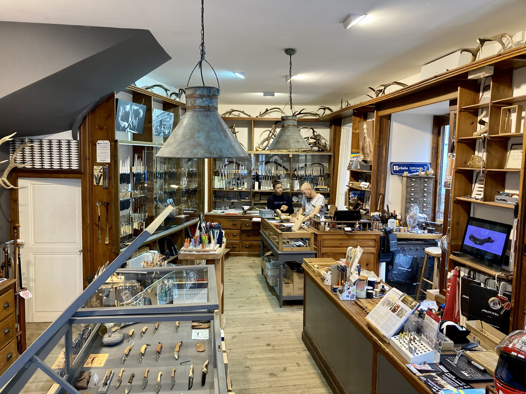 E6506794-F9BB-4252-8EC7-0B98670EEFD3