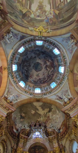 La pinacoteca del Castillo, la Galería Nacional y más Mercados de Navidad - Viena - Bratislava - Praga, Navidad 2024 (116)