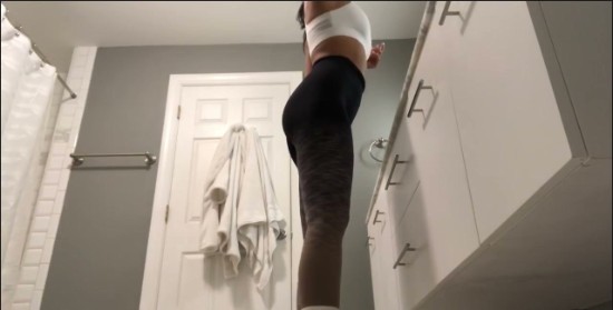 [Image: Voyeur32945142243.jpg]