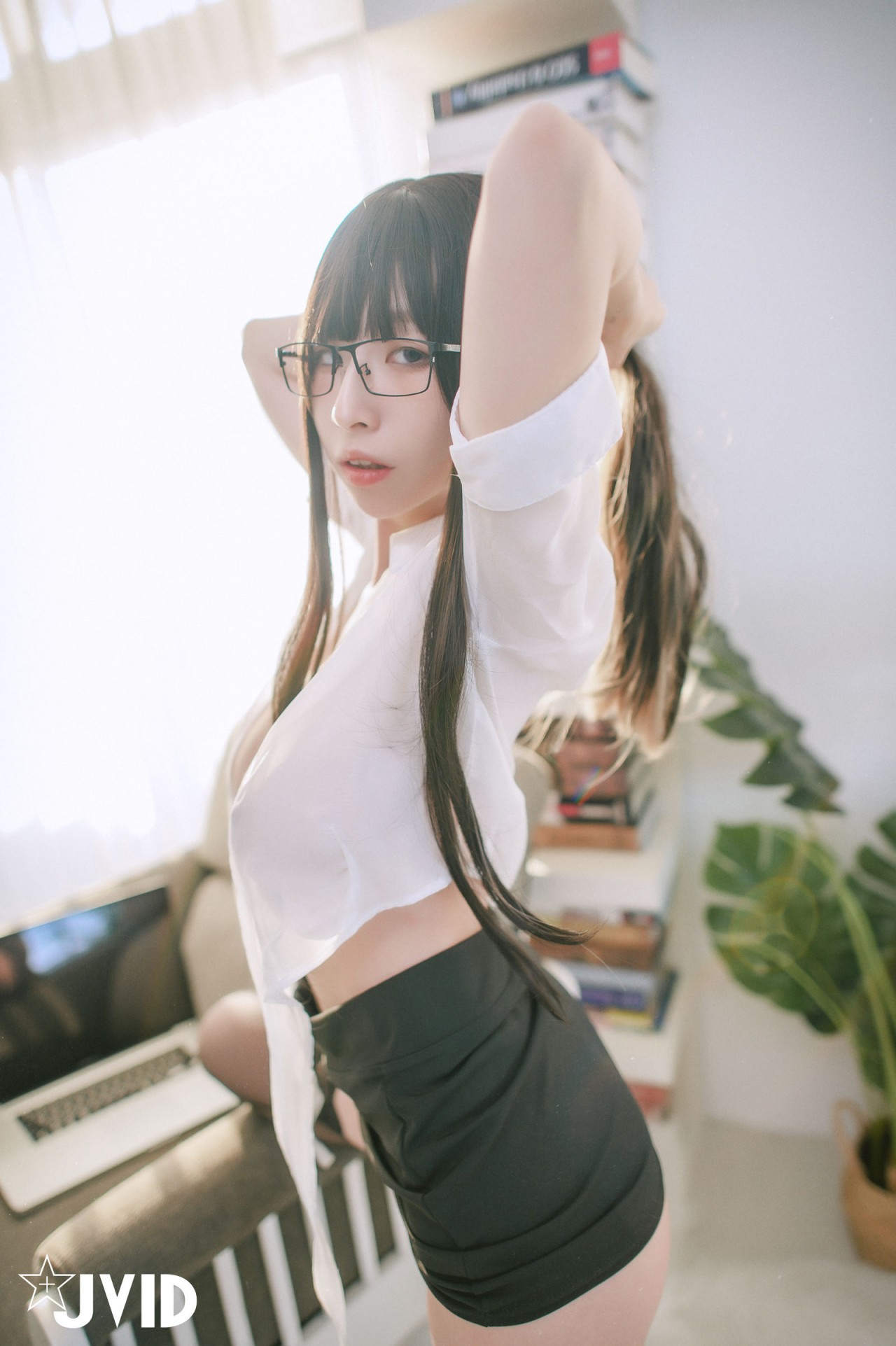 jvid 写真 《黎菲儿超完美女同事》86P，露肩装+短裙，回头率满分插图