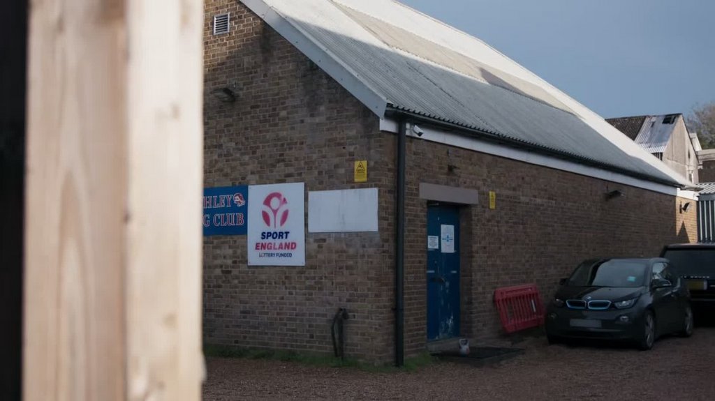 [Image: kg4r82s7zbzm.jpg]