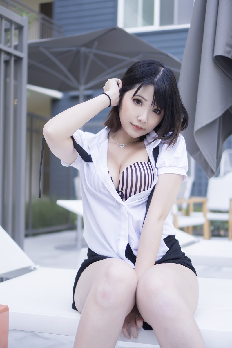 Hana Bunny 湿身衬衫写真｜Wet Shirt Casual 高清图片合集[9P-49.6M]插图1