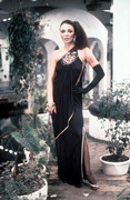 Joan-Collins-g76