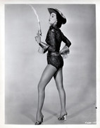 Cyd-Charisse-d28