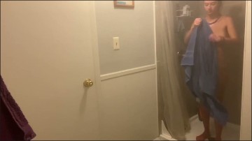 [Image: Voyeur61345120239.jpg]