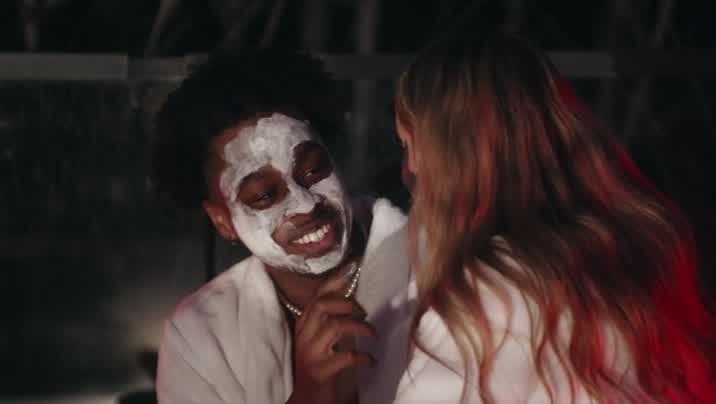 [Image: fin2d0m54qgc.jpg]