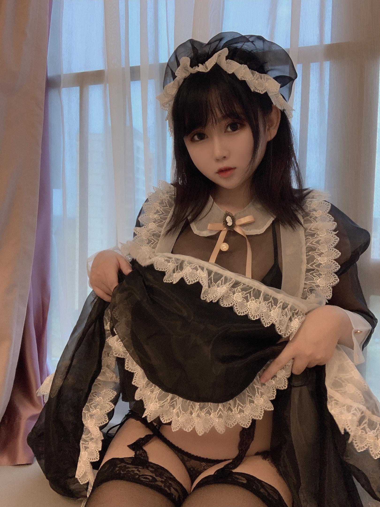 是依酱呀 NO.001 透明女仆 3