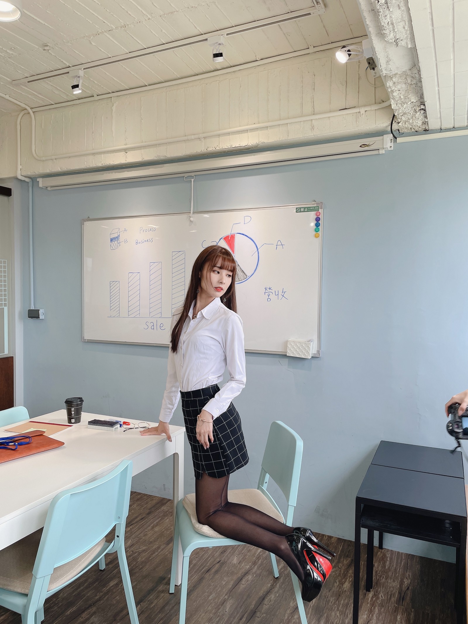 泥泥汝 OL 女郎 B 主题 写真＋视频合集｜高人气职业风作品（350P｜12V｜840MB）插图3