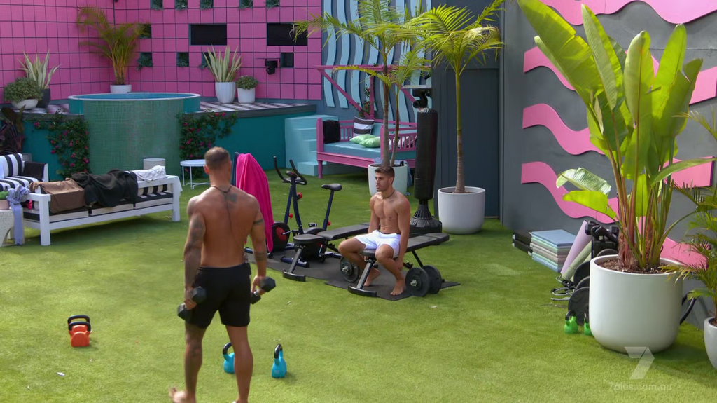 [Image: b7k4w7kf1xdm.png]