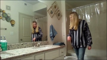 [Image: Voyeur47025133138.jpg]