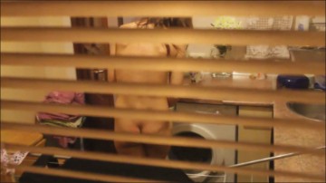 [Image: Voyeur375154807.jpg]