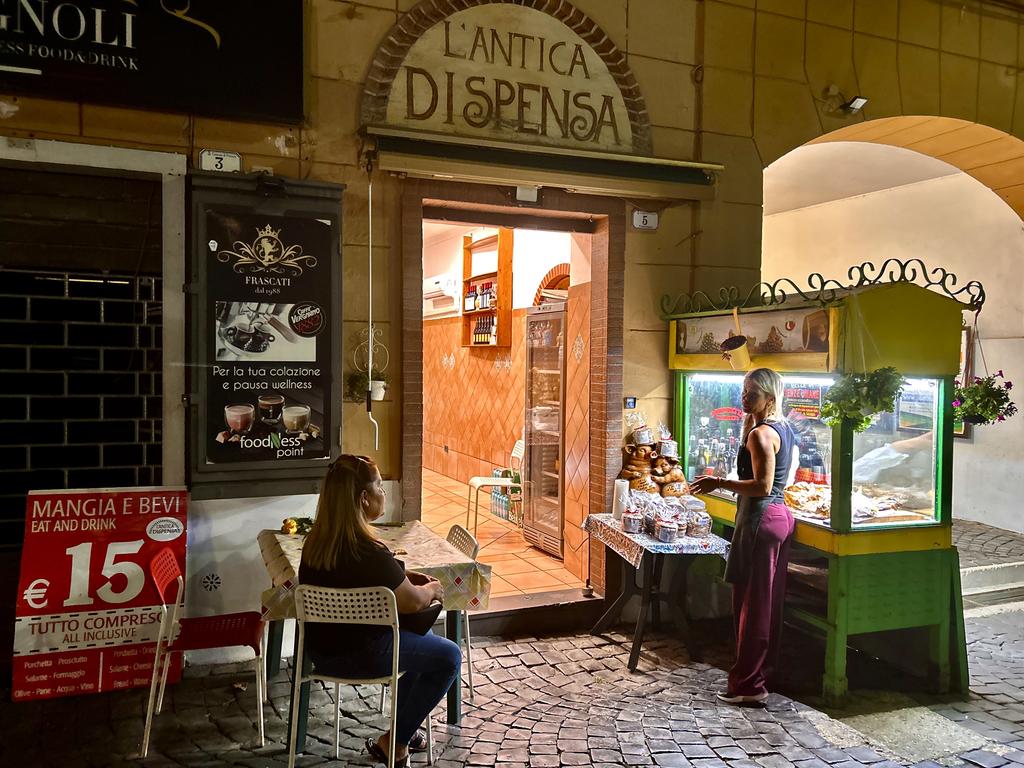 Жаркий сентябрь на побережье Тирренского моря. Жаркий сентябрь на побережье Тирренского моря.