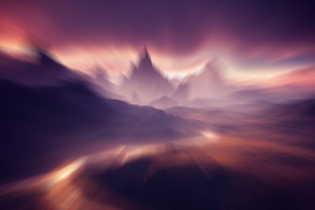 194158792-increíbles-vistas-de-los-paisajes-de-la-montaña-con-la-hora-dorada-en-la-mañana-del-amanec