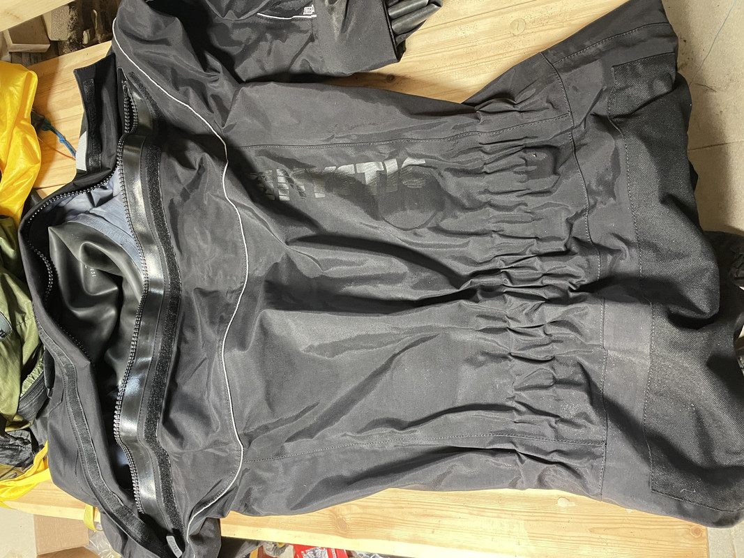 CF60D7BC-7132-45C6-9C0A-BEDD3F873903