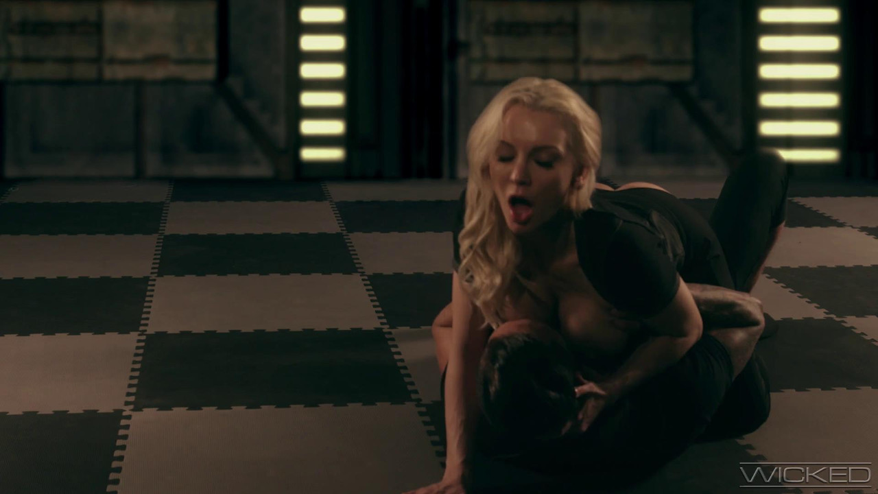 vlcsnap-2023-08-18-01h26m14s331