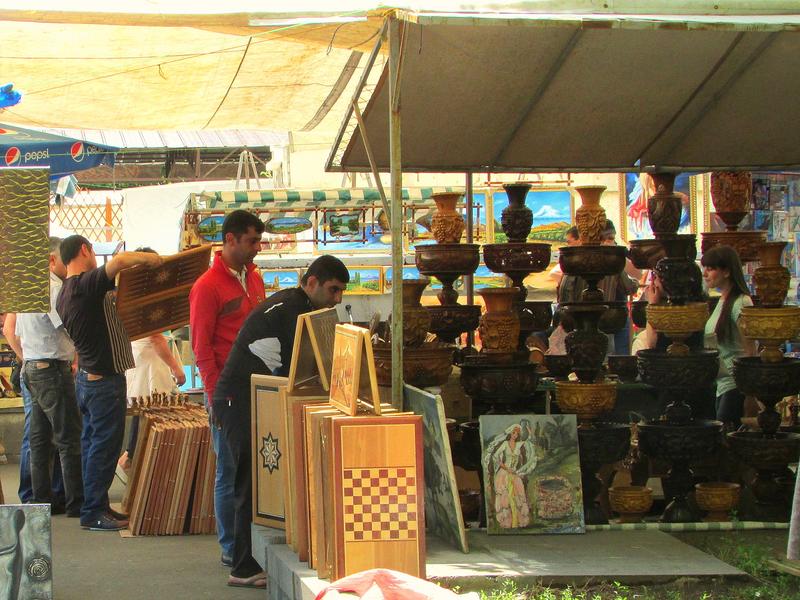 ARMENIA: CÁUCASO, MÚSICA Y FOTOGENIA - Blogs of Armenia - Introducción / Primer día en Yerevan: Mercado Vernissage (4)