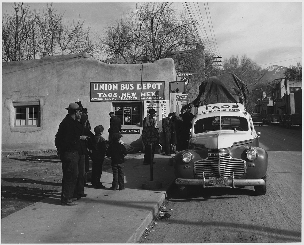 blacknwhite-taos-84790-1280.jpg