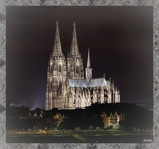 DOM-KEULEN-2