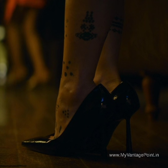 feet-of-isha-talwar-in-saas-bahu-aur-flamingo