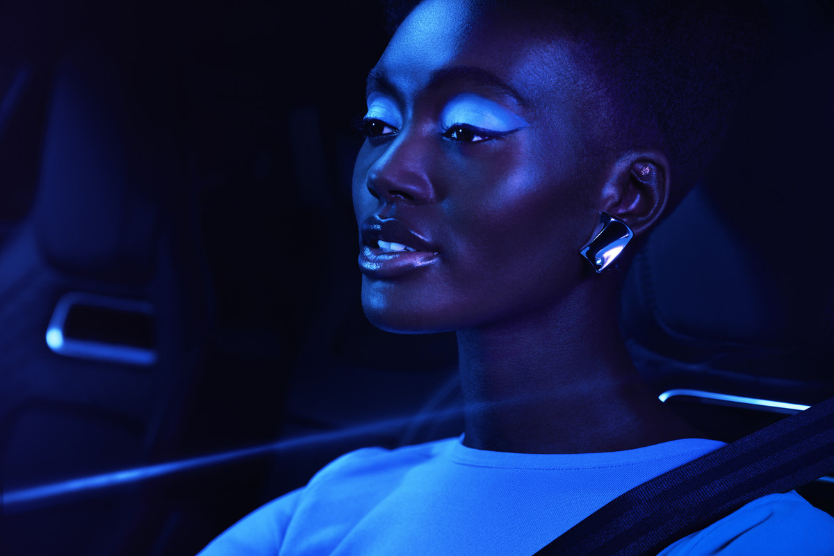 027_Jag_F-TYPE_24MY_Interior_Detail_046_111022