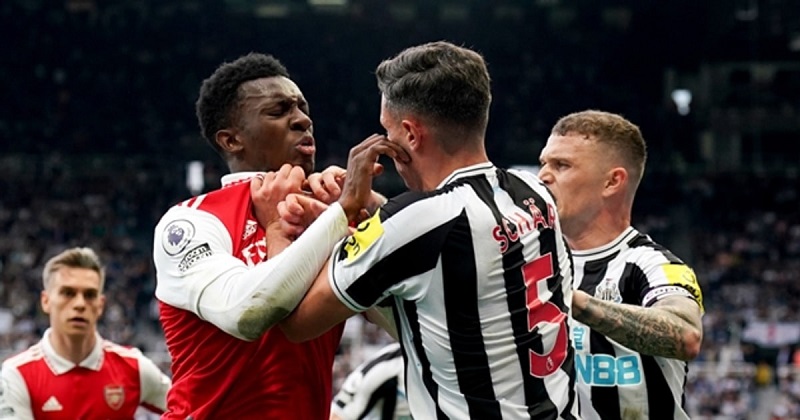 newcastle-vs-arsenal-luc-luong