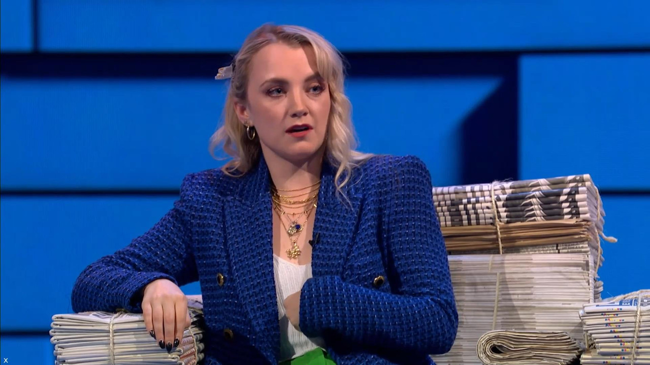 Evanna Lynch 041121.mp4_snapshot_08.27_[2021.11.04_23.56.07]