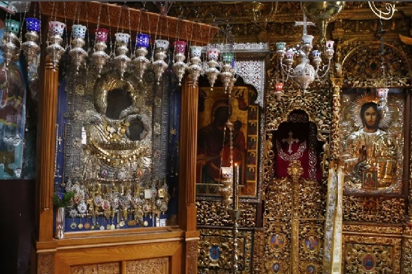Чудотворные иконы и святые мощи Афонских монастырей