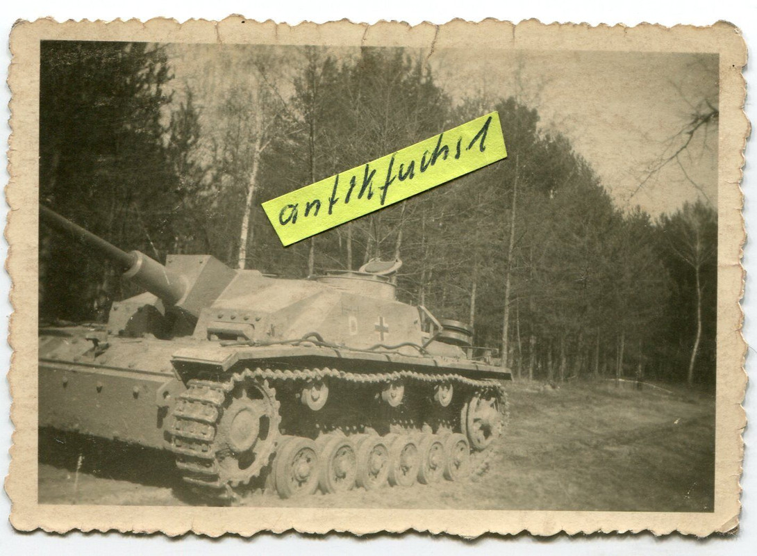 Deut. Panzer Sturmgeschütz Lang mit Kennung D im