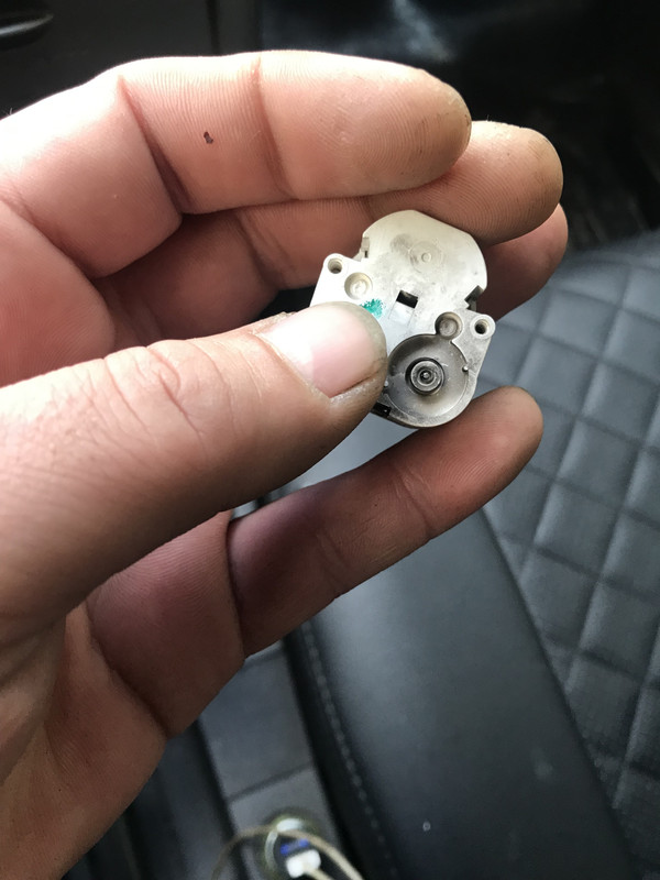 697F0F65-5BA3-4E62-8F88-5A16E78B2611