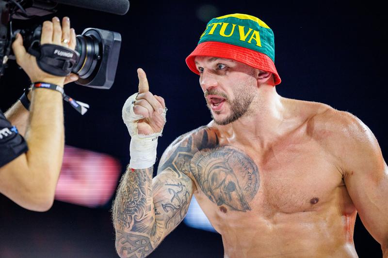 Сергей Маслобоев се завърна на ринга с бърза победа